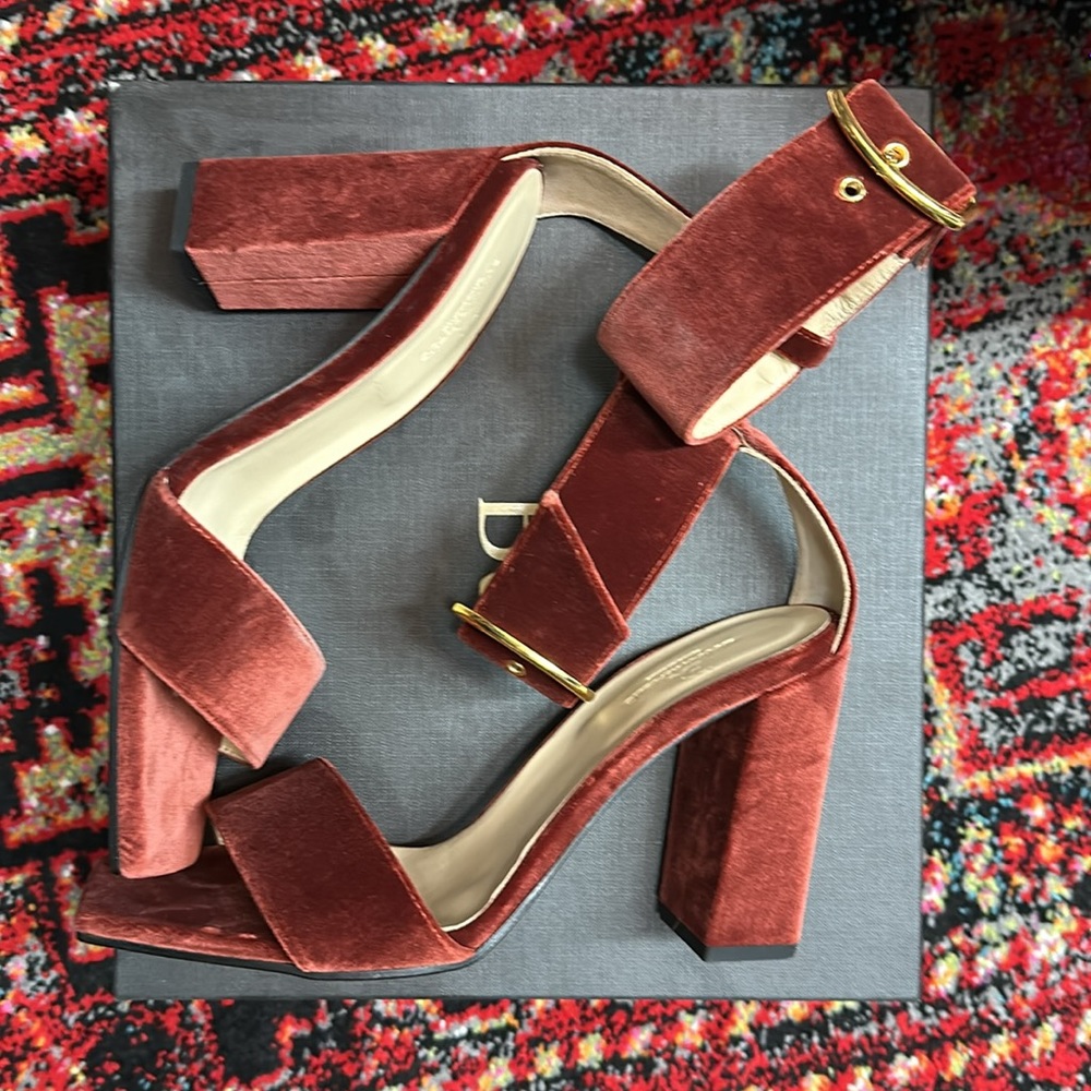 NWT Banana Republic RAVELLO Velvet Sandal Rust NEW in box Italy